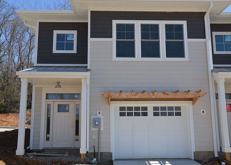 1st image of 4302 N Cypress