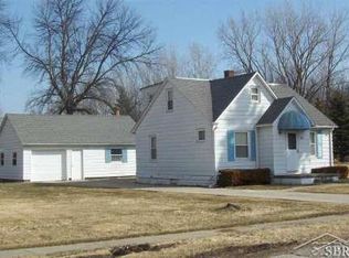 930 Schust Rd, Saginaw, MI 48604