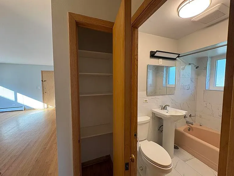 6788 N Sauganash Ave #1A — Photo 7
