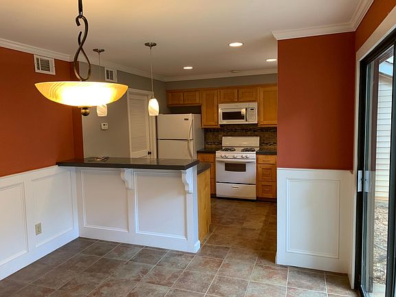 Freshly updated kithen and dining area.