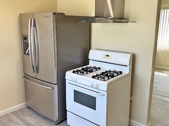 3rd image of 2013 Plaza Del Amo Unit B