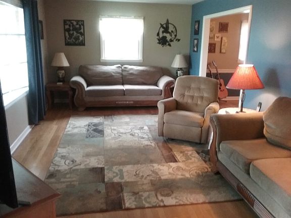 4th image of 101 Willow Dr