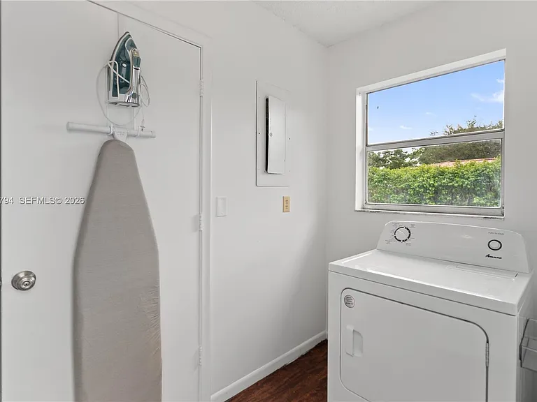 4151 SW 56th Ave — Photo 27
