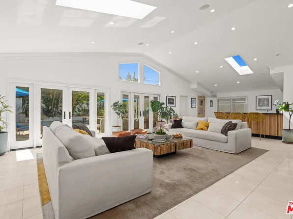 14236 Margate St, Van Nuys, CA 91401