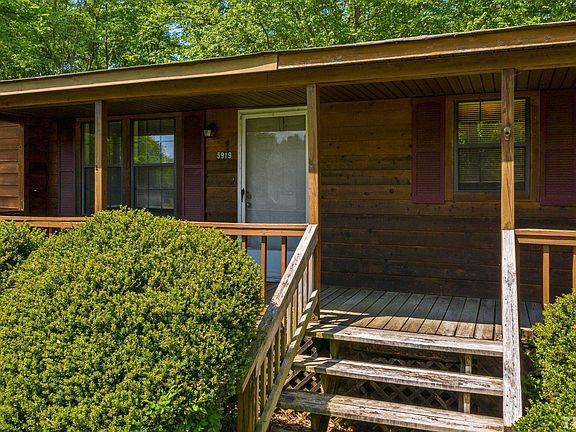 4th image of 5919 Cross Creek Dr