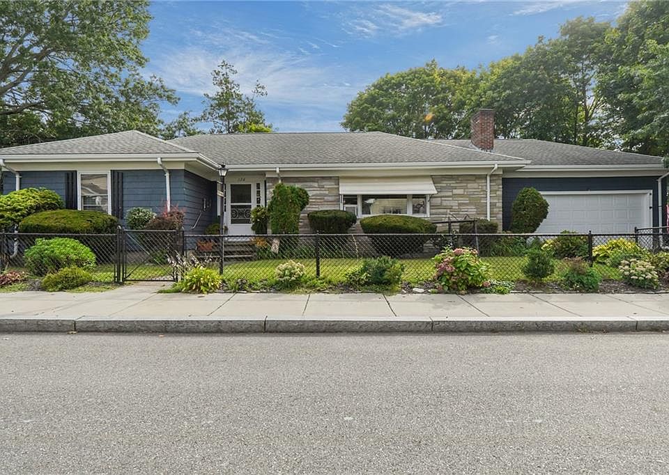1st image of 136 Earl Ave