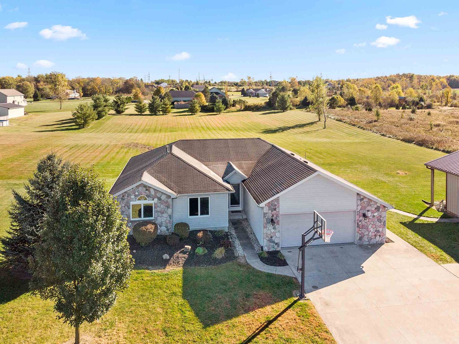 19226 Griffin Rd, Huntertown, IN 46748 Zillow