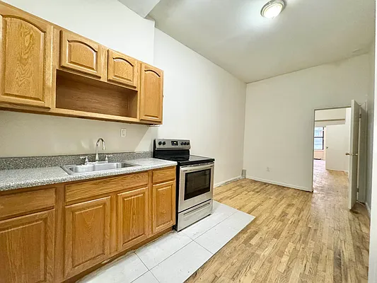 Rented by Pear NYC LLC | media 10