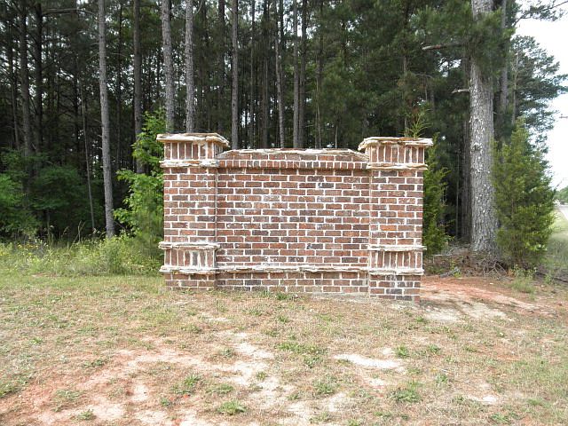 2nd image of 1406 Dunwoody Pl
