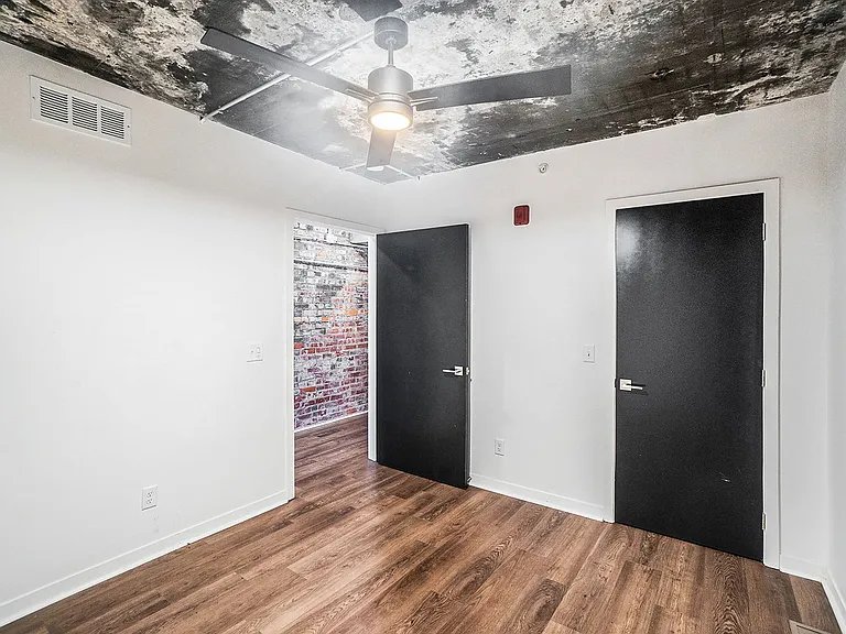 2645 Madison Ave — Photo 12