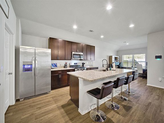 2nd image of 10021 Spring Creek Rd