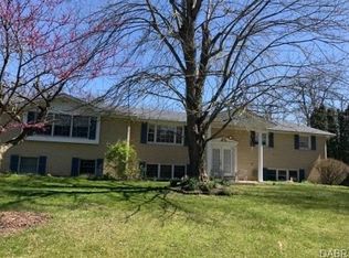 366 Sperling Ln, Xenia, OH 45385