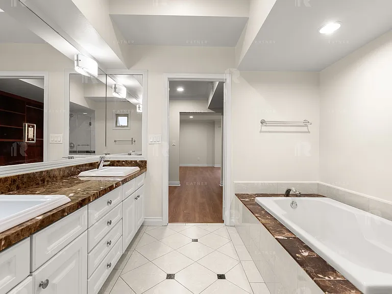 5056 Laurel Canyon Blvd — Photo 9