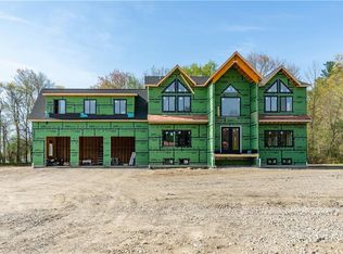 1497 Pippin Orchard Rd, Cranston, RI 02921