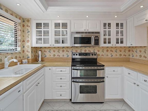 5th image of 226 3rd St APT 116