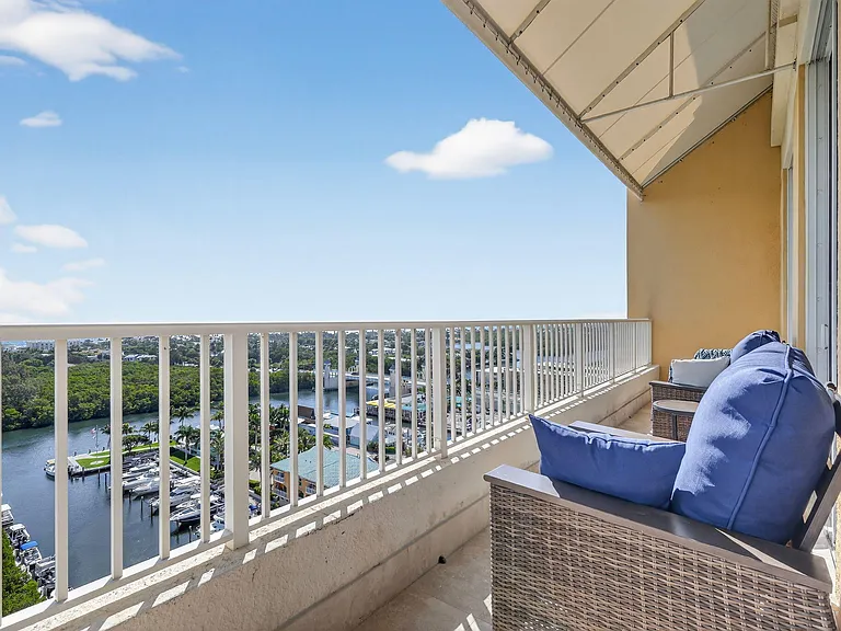 700 E Boynton Beach Blvd #Penthouse 2 — Photo 43