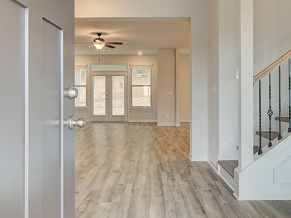 4th image of 866 Orwell Dr #27D11F
