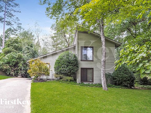 2nd image of 104 Solway Ct