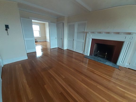3rd image of 196 Wayland Ave APT 32