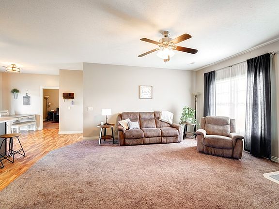 4th image of 642 Quail Hollow Dr