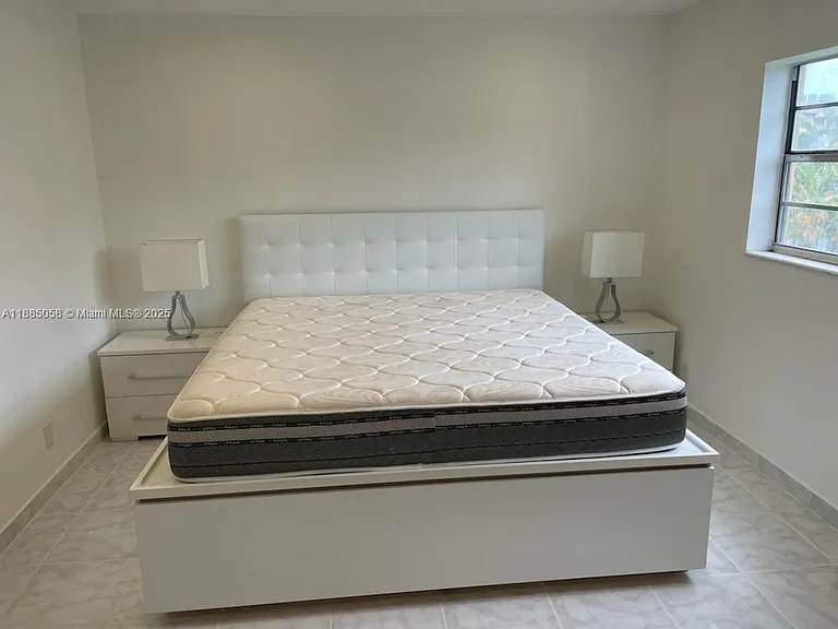 5051 W Oakland Park Blvd #204 — Photo 14