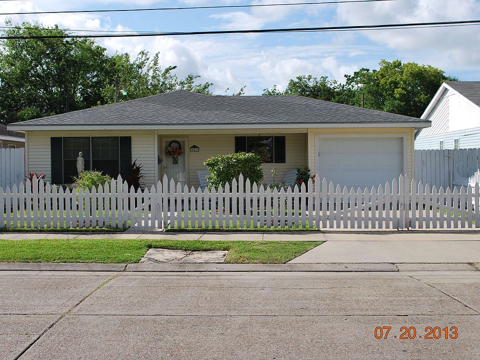 1st image of 441 Belanger St
