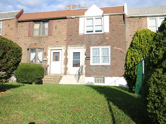 3rd image of 5202 Crestwood Dr