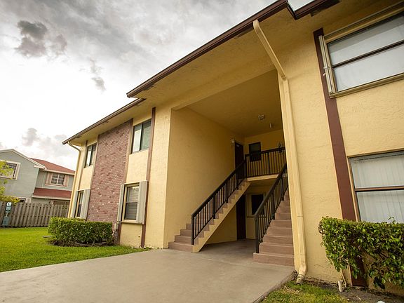 Entry way to apartment located on the first floor