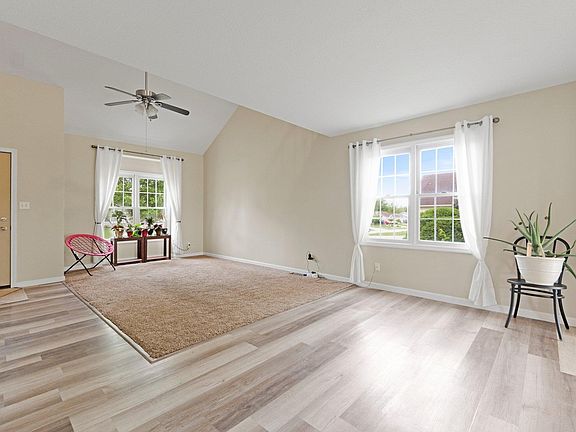 5th image of 1447 E Bridget Ln