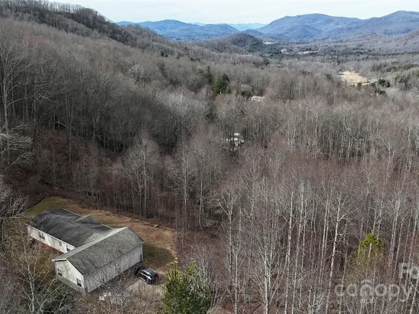 35 Afternoon Dr, Fairview, NC 28730