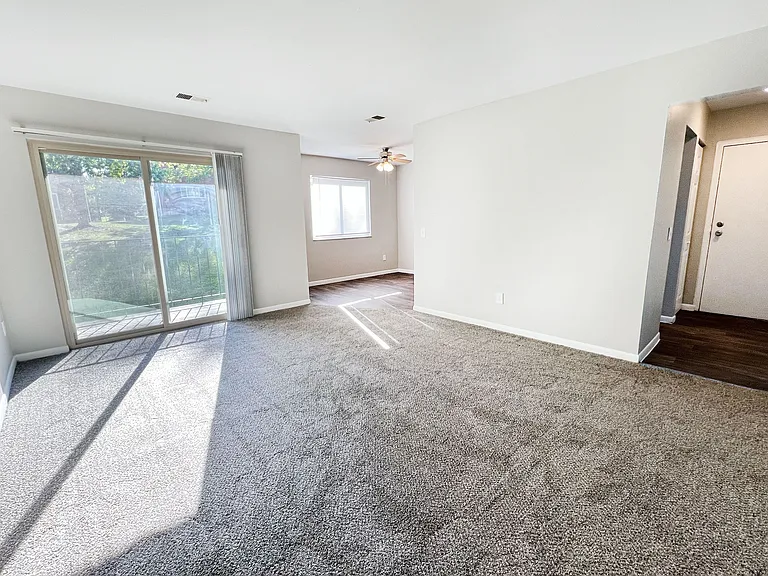 Sharondale Woods Apartments — Photo 92