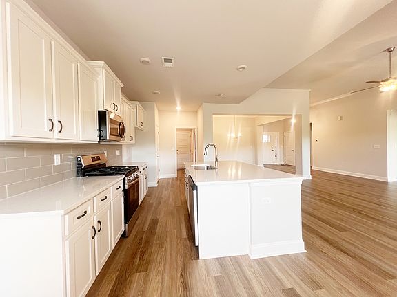 5th image of 335 Cypress Hollow Trl