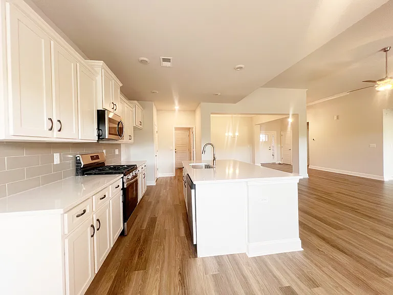 335 Cypress Hollow Trl — Photo 5