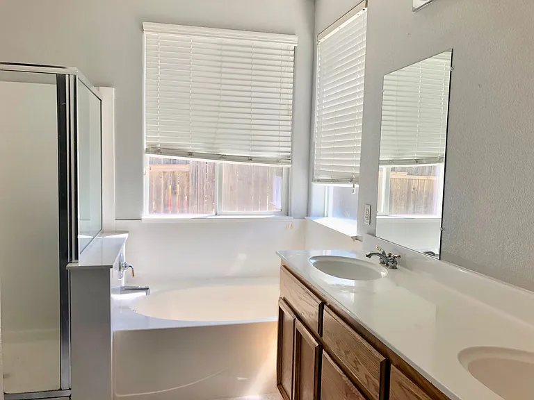 5404 Friesian Way — Photo 17