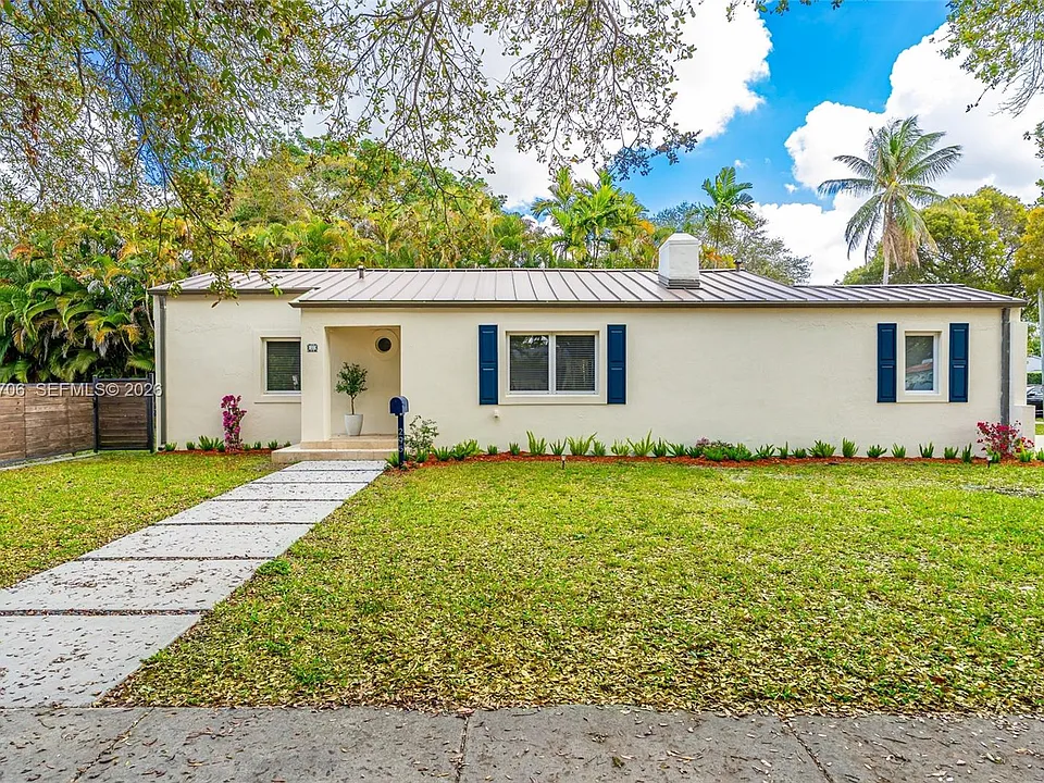 295 De Leon Dr