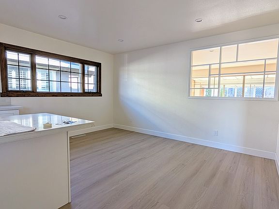 4th image of 2234 Salisbury Way