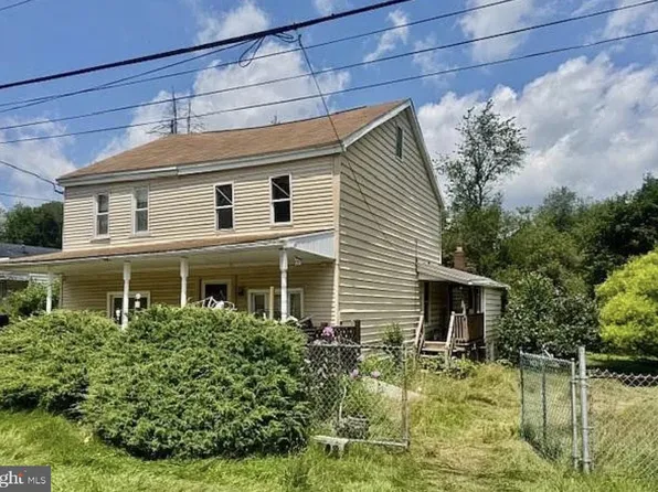 225-227 Furnace St, Shenandoah, PA 17976