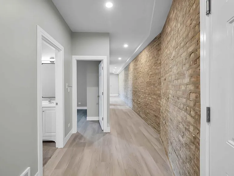 5231 S Indiana Ave #3 — Photo 3
