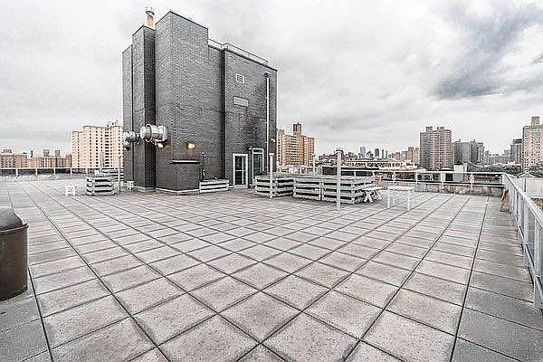 Rented by Metropolitan Property Group | media 8