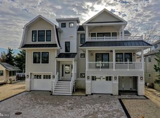 248 W 10th St, Ship Bottom, NJ 08008