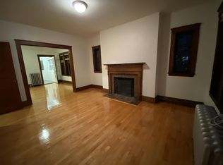 15 Linnaean St APT 15, Cambridge, MA 02138