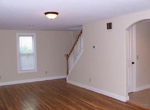 2nd image of 206 E 11th St #A