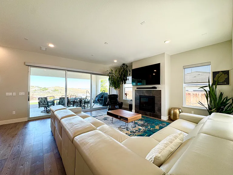 1628 Huntley Trl — Photo 10