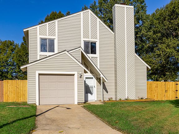 3rd image of 1608 Hinton Ct