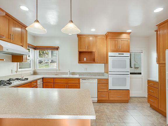4th image of 518 N Lucia Ave
