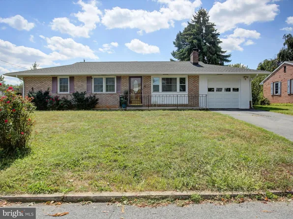 120 Lincoln Dr, Fayetteville, PA 17222