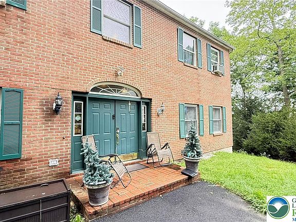 3rd image of 193 Saint Andrews Dr
