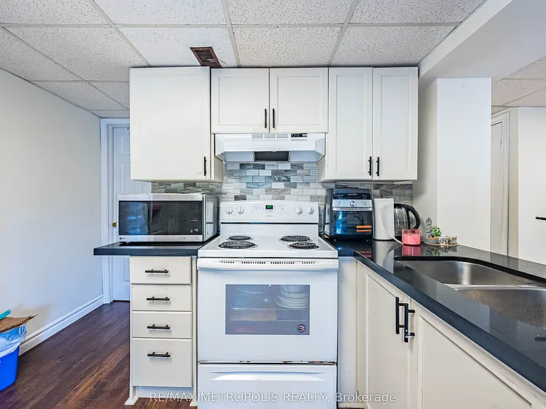 22 Mayflower St #BASEMENT — Photo 6