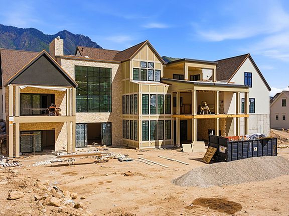 4th image of 1677 N Elk Ridge Ln #18