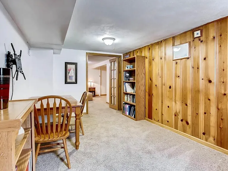 3010 N Leyden St — Photo 14